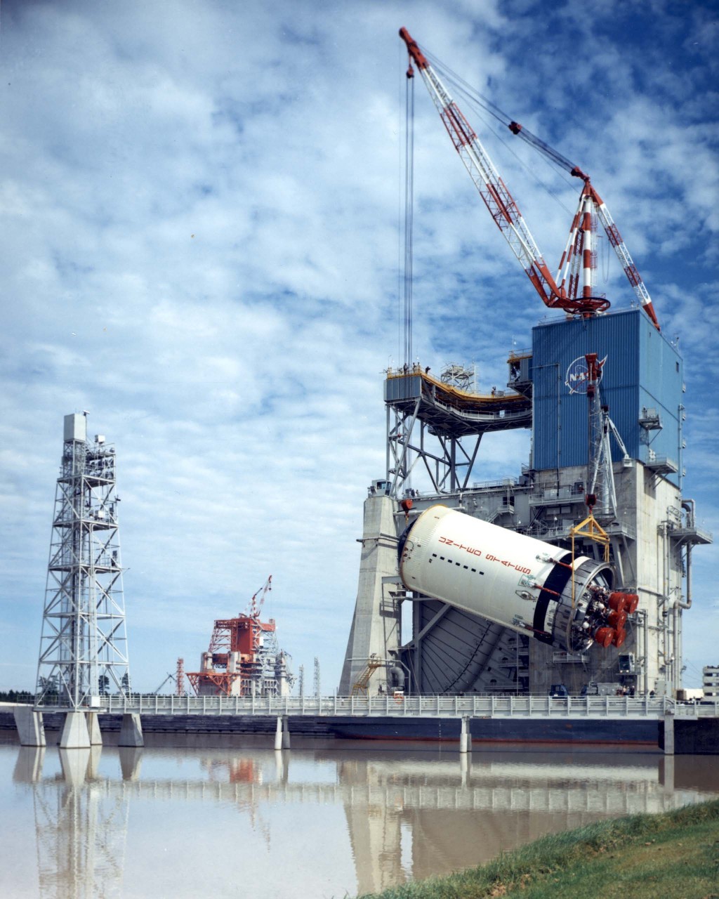 Saturn V, S-II.